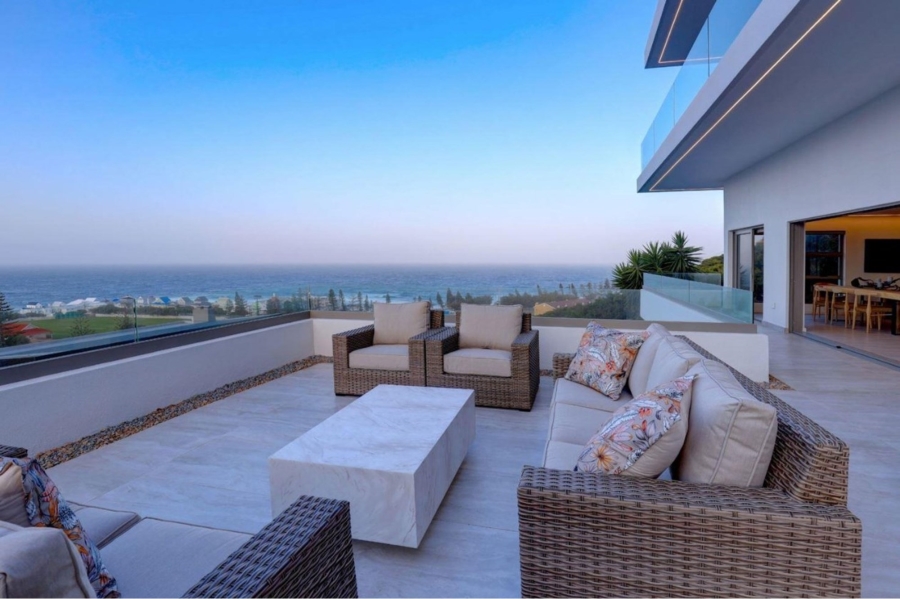 4 Bedroom Property for Sale in Mossel Bay Central Western Cape